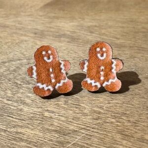 NWT Gingerbread Man Wooden Post Earrings